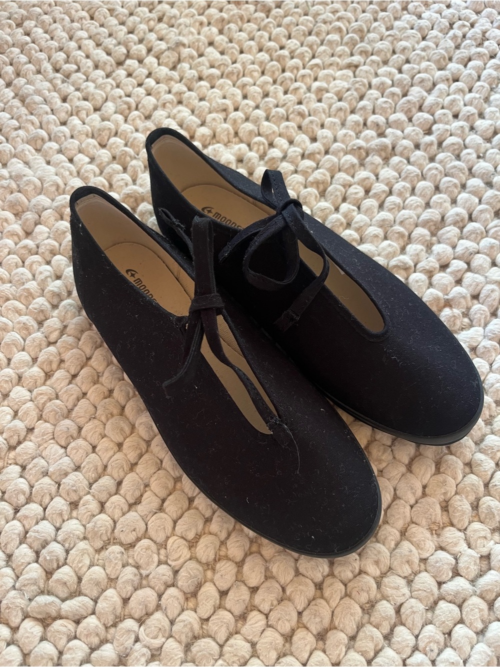 NWOT Moonstar Lite Prim in black